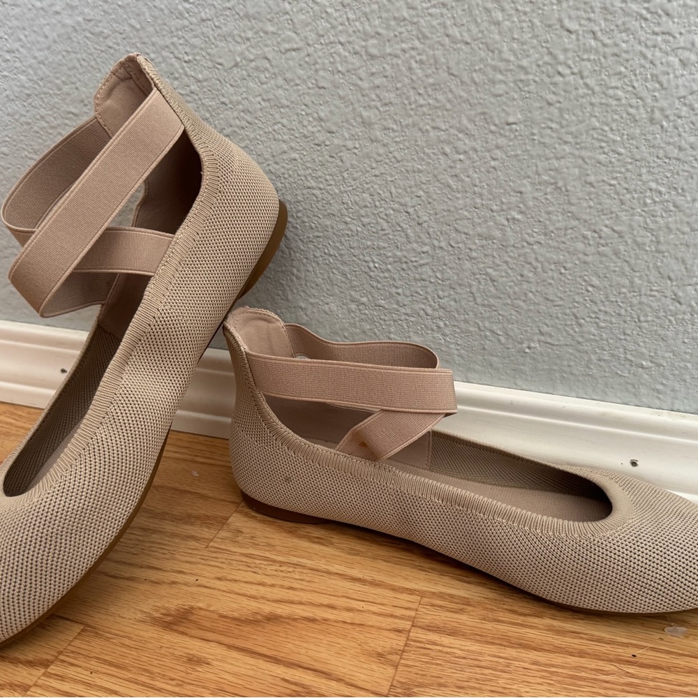 Women's Beige  Flats